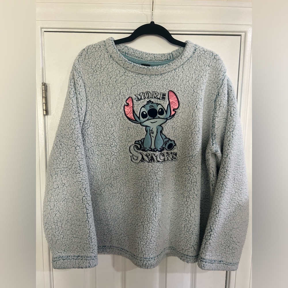 Disney Lilo And Stitch Sleep
Shirt Womens XI Sherpa
More Snacks Warm